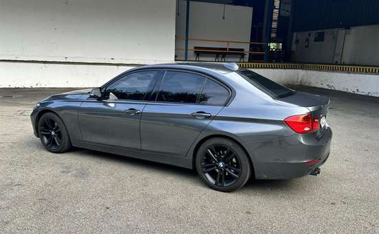 BMW-328i-2015