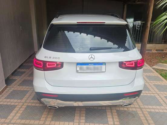 MERCEDES-BENZ-GLB 200-2021