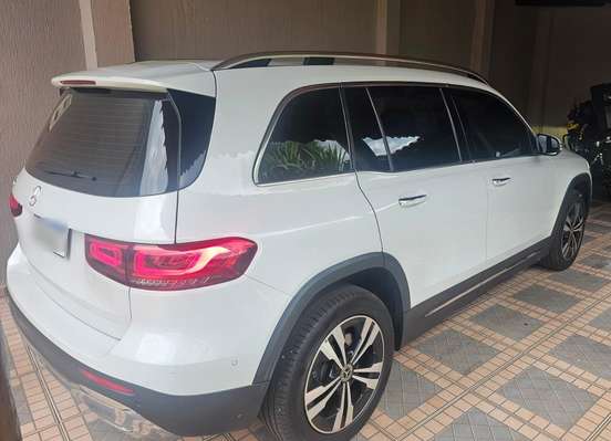 MERCEDES-BENZ-GLB 200-2021