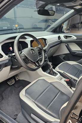 VOLKSWAGEN-T-CROSS-2020