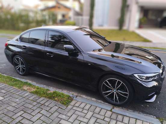 BMW-320i-2020