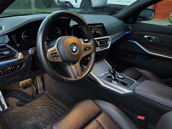 BMW-320i-2.0 16V TURBO GASOLINA M SPORT AUTOMÁTICO BMW-320i-2020