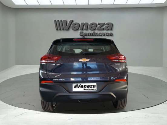 CHEVROLET-TRACKER-2023