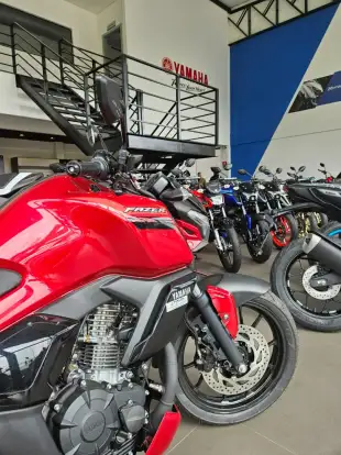 YAMAHA-FZ15 FAZER CONNECTED ABS-2025