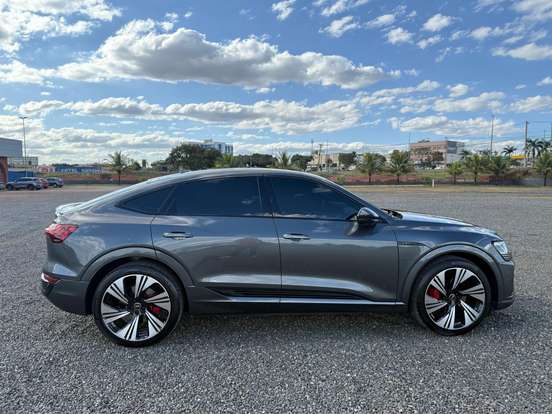 AUDI-Q8 E-TRON-55 ELÉTRICO SPORTBACK PERFORMANCE BLACK QUATTRO AUDI-Q8 E-TRON-2023