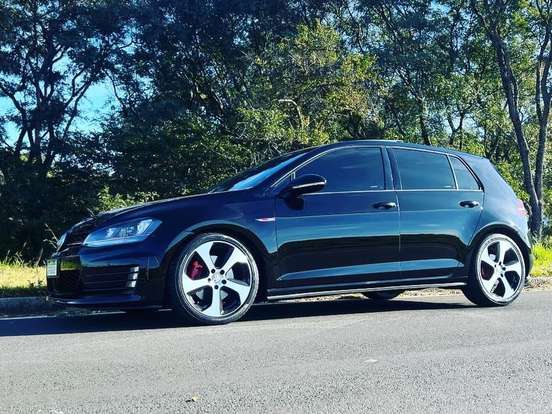 VOLKSWAGEN-GOLF-2.0 TSI GTI 16V TURBO GASOLINA 4P AUTOMÁTICO VOLKSWAGEN-GOLF-2017