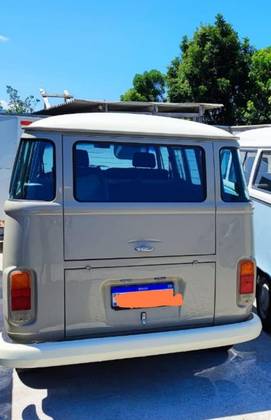 VOLKSWAGEN KOMBI 1.6 STD 8V GASOLINA 3P MANUAL