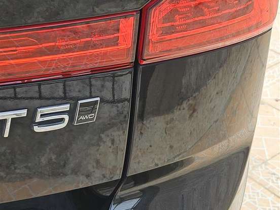 VOLVO-XC60-2.0 T5 GASOLINA MOMENTUM AWD GEARTRONIC VOLVO-XC60-2019