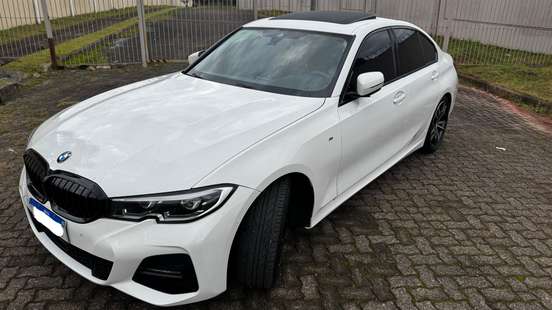 BMW-320i-2020