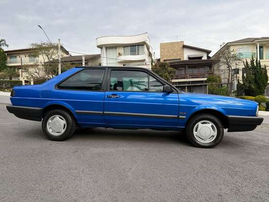 VOLKSWAGEN-SANTANA-1988