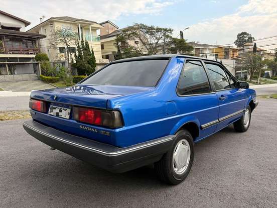 VOLKSWAGEN-SANTANA-1988