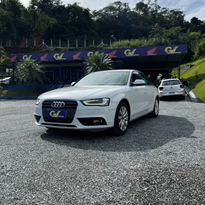AUDI A4 2.0 TFSI ATTRACTION 180CV GASOLINA 4P MULTITRONIC