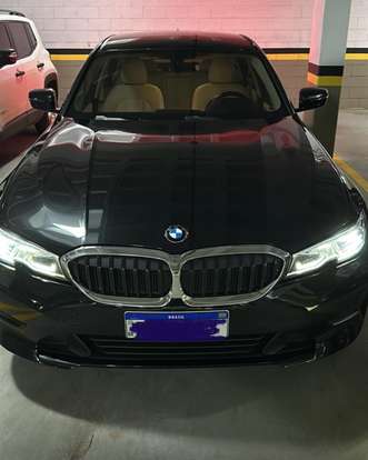 BMW-320i-2021