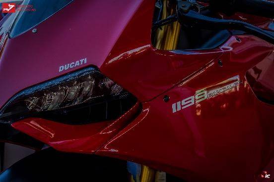 DUCATI SUPERBIKE 1199 PANIGALE S 