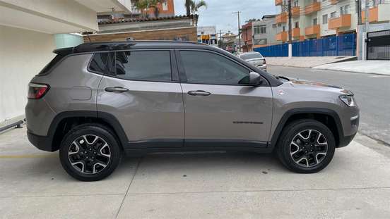 JEEP-COMPASS-2021