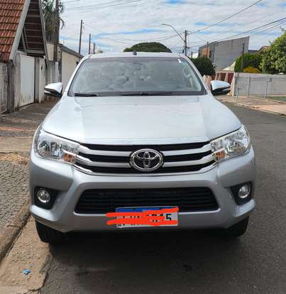TOYOTA-HILUX-2016