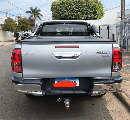TOYOTA-HILUX-2016