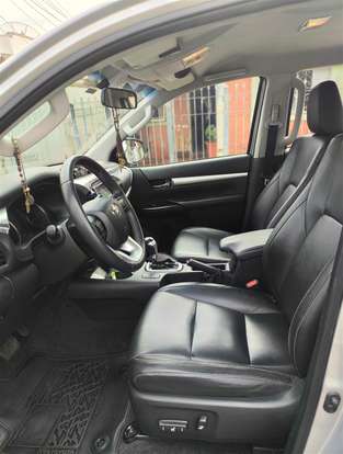 TOYOTA-HILUX-2016