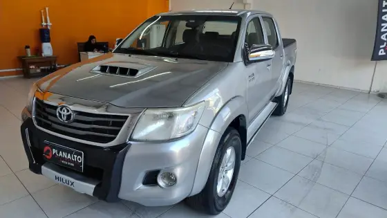 TOYOTA HILUX 3.0 SRV 4X4 CD 16V TURBO INTERCOOLER DIESEL 4P AUTOMÁTICO