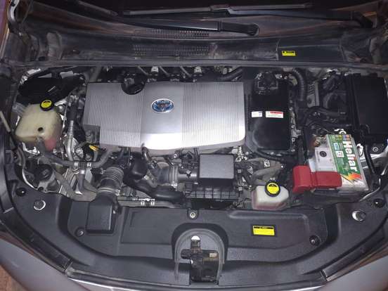 TOYOTA-PRIUS-2016