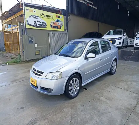 CHEVROLET ASTRA 2.0 MPFI ADVANTAGE 8V FLEX 4P AUTOMÁTICO CHEVROLET ASTRA 2.0 MPFI ADVANTAGE 8V FLEX 4P AUTOMÁTICO