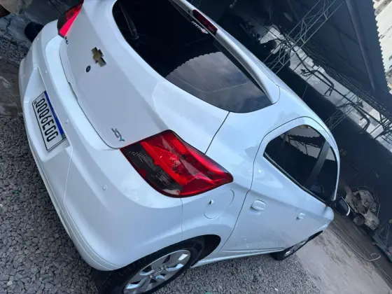 CHEVROLET ONIX 1.4 MPFI LT 8V FLEX 4P MANUAL