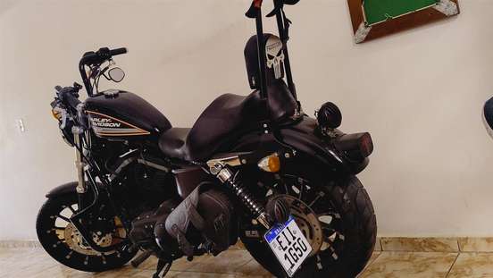 HARLEY-DAVIDSON-SPORTSTER XL 883 R-2009
