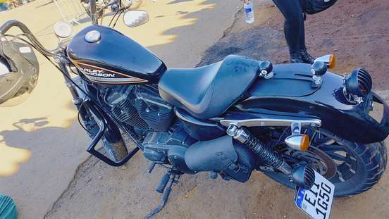 HARLEY-DAVIDSON-SPORTSTER XL 883 R-2009