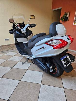 DAFRA MAXSYM 400i 