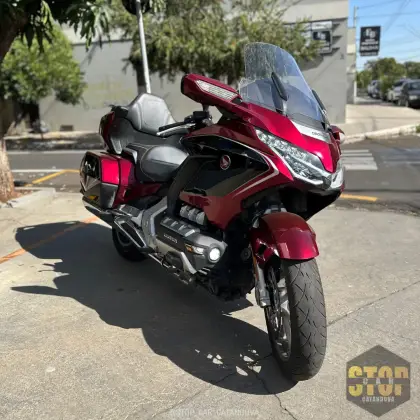 HONDA GL 1800 GOLD WING TOUR 