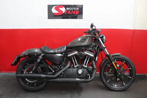 HARLEY-DAVIDSON SPORTSTER IRON 883 