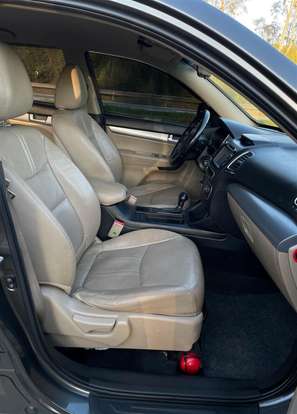 KIA-SORENTO-2013