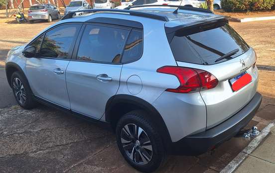 PEUGEOT-2008-2021