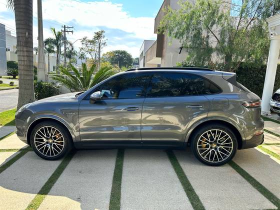 Porsche Cayenne 3.0 V6 E-Hybrid AWD Tiptronic S