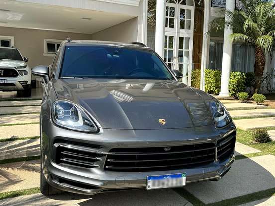 PORSCHE-CAYENNE-2020