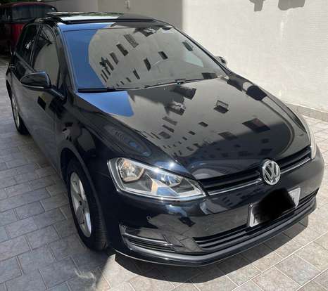 VOLKSWAGEN-GOLF-2014