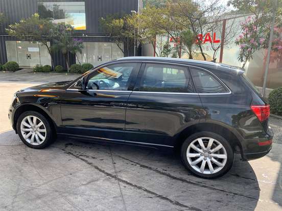 AUDI-Q5-2009