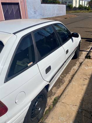 CHEVROLET ASTRA 2.0 MPFI GLS 8V GASOLINA 4P MANUAL