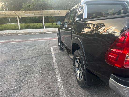 TOYOTA-HILUX-2.8 SRX 4X4 CD 16V DIESEL 4P AUTOMÁTICO TOYOTA-HILUX-2015