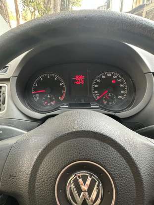 VOLKSWAGEN-FOX-2013