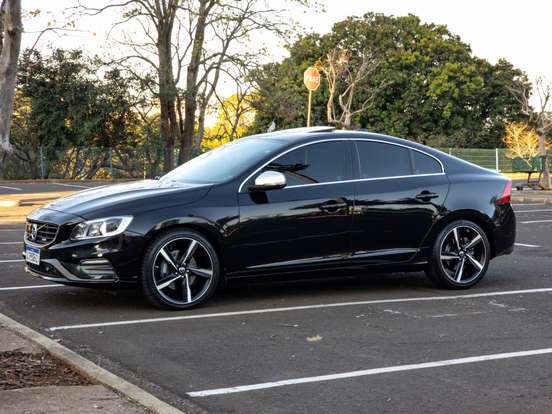 VOLVO-S60-3.0 T6 R-DESIGN AWD GASOLINA 4P AUTOMÁTICO VOLVO-S60-2014