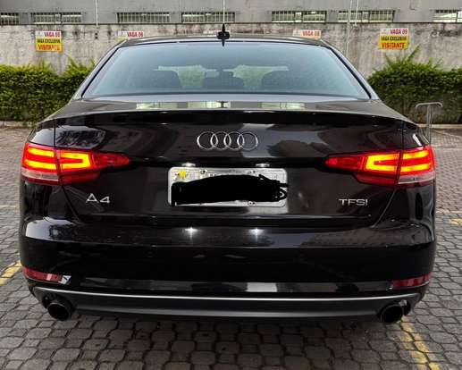 AUDI-A4-2017