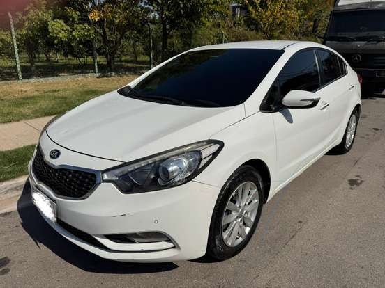 KIA-CERATO-1.6 SX 16V FLEX 4P AUTOMÁTICO KIA-CERATO-2013