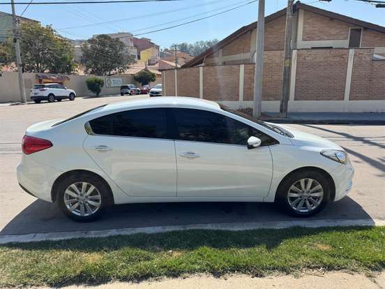 KIA-CERATO-2013