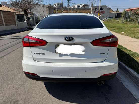 KIA-CERATO-1.6 SX 16V FLEX 4P AUTOMÁTICO KIA-CERATO-2013