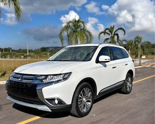 Imagem de MITSUBISHI OUTLANDER 2.2 4X4 16V DIESEL 4P AUTOMÁTICO