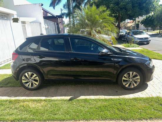 VOLKSWAGEN-POLO-2017