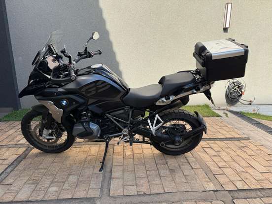 BMW-R 1250 GS TRIPLE BLACK BMW-R 1250 GS TRIPLE BLACK-2022