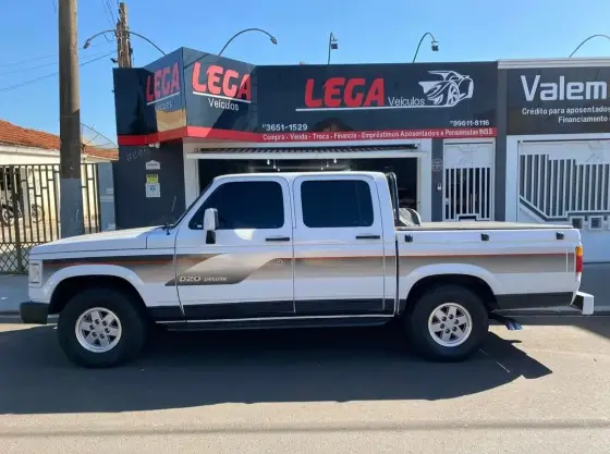 CHEVROLET D20 4.0 CUSTOM DE LUXE CD 8V DIESEL 4P MANUAL CHEVROLET D20 4.0 CUSTOM DE LUXE CD 8V DIESEL 4P MANUAL