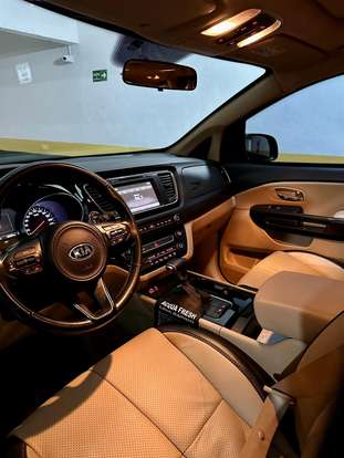 KIA-CARNIVAL-2017